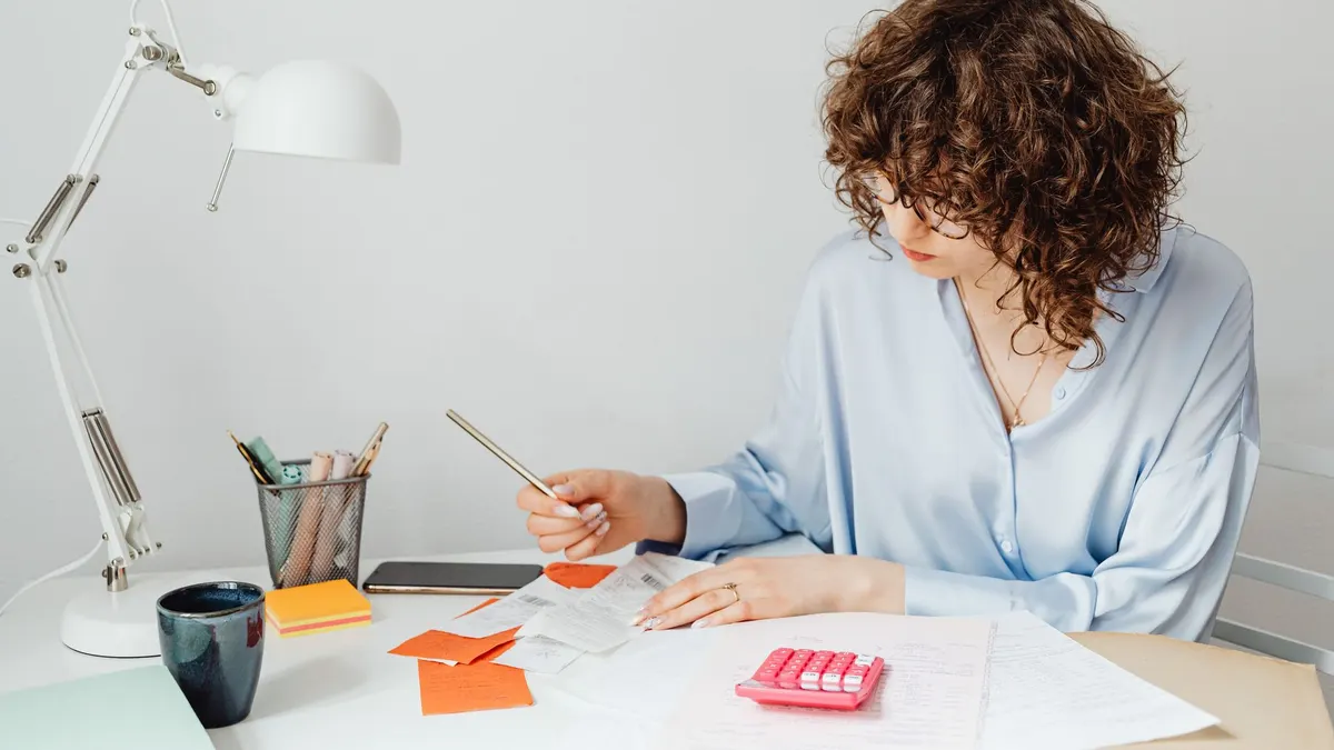 Comparativo entre custos fixos e variáveis — exemplos práticos para pequenas empresas